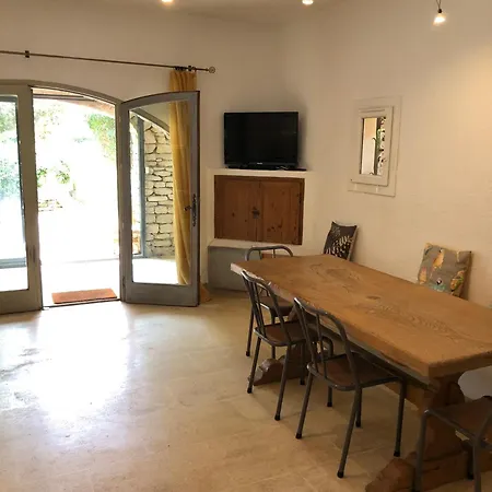 L'Atelier De La Baronnie - Luberon Apartment Cabrieres-d'Avignon Exterior photo